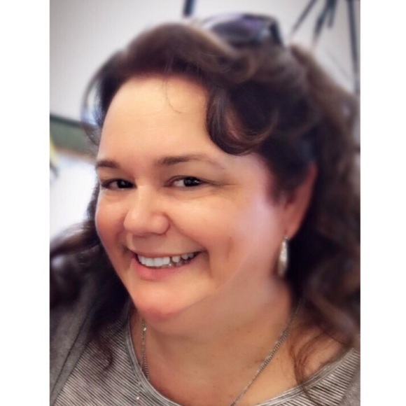 Meet your Posher, Karen - Picture 1 of 1